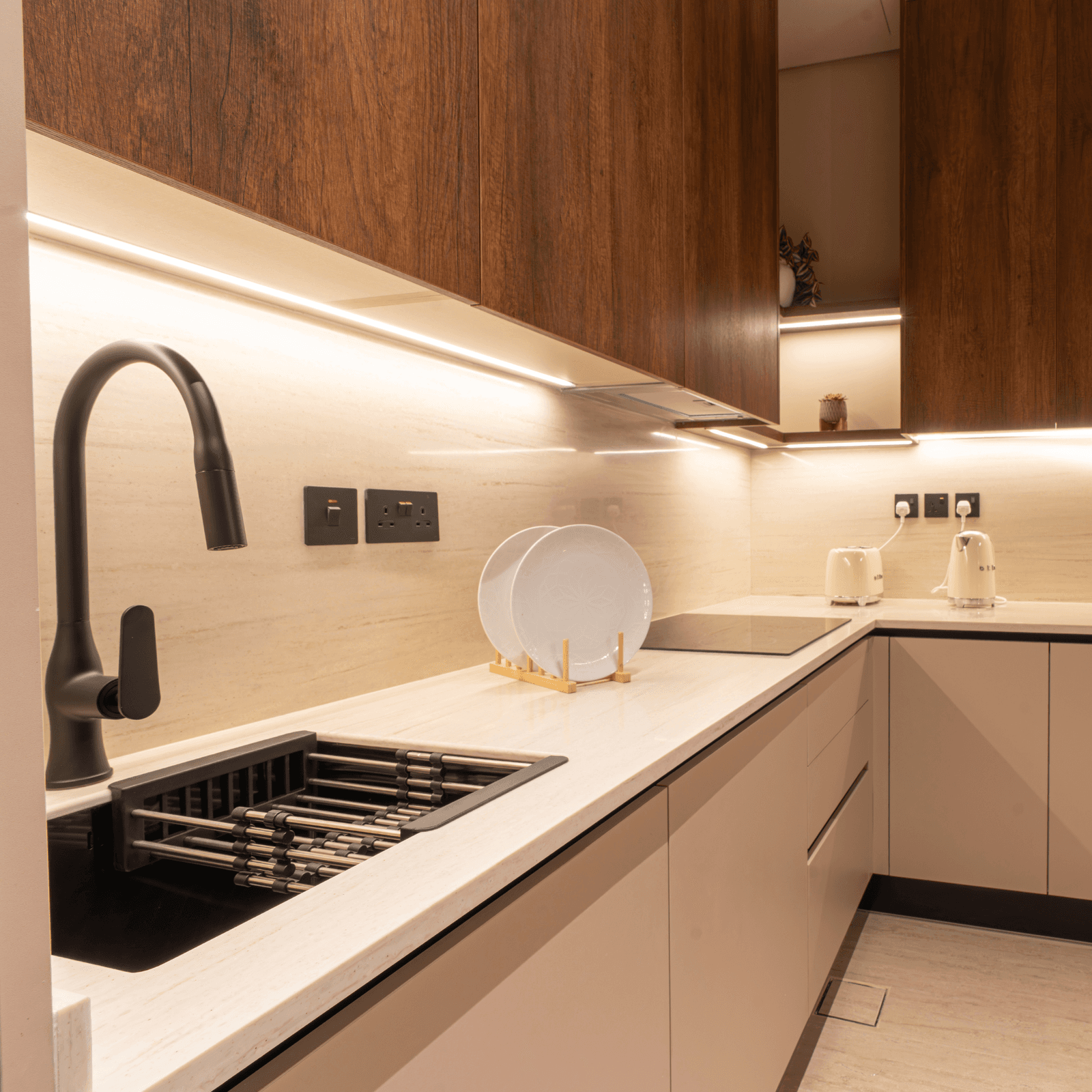 Luxury Apartment 04, photo 7 of 12